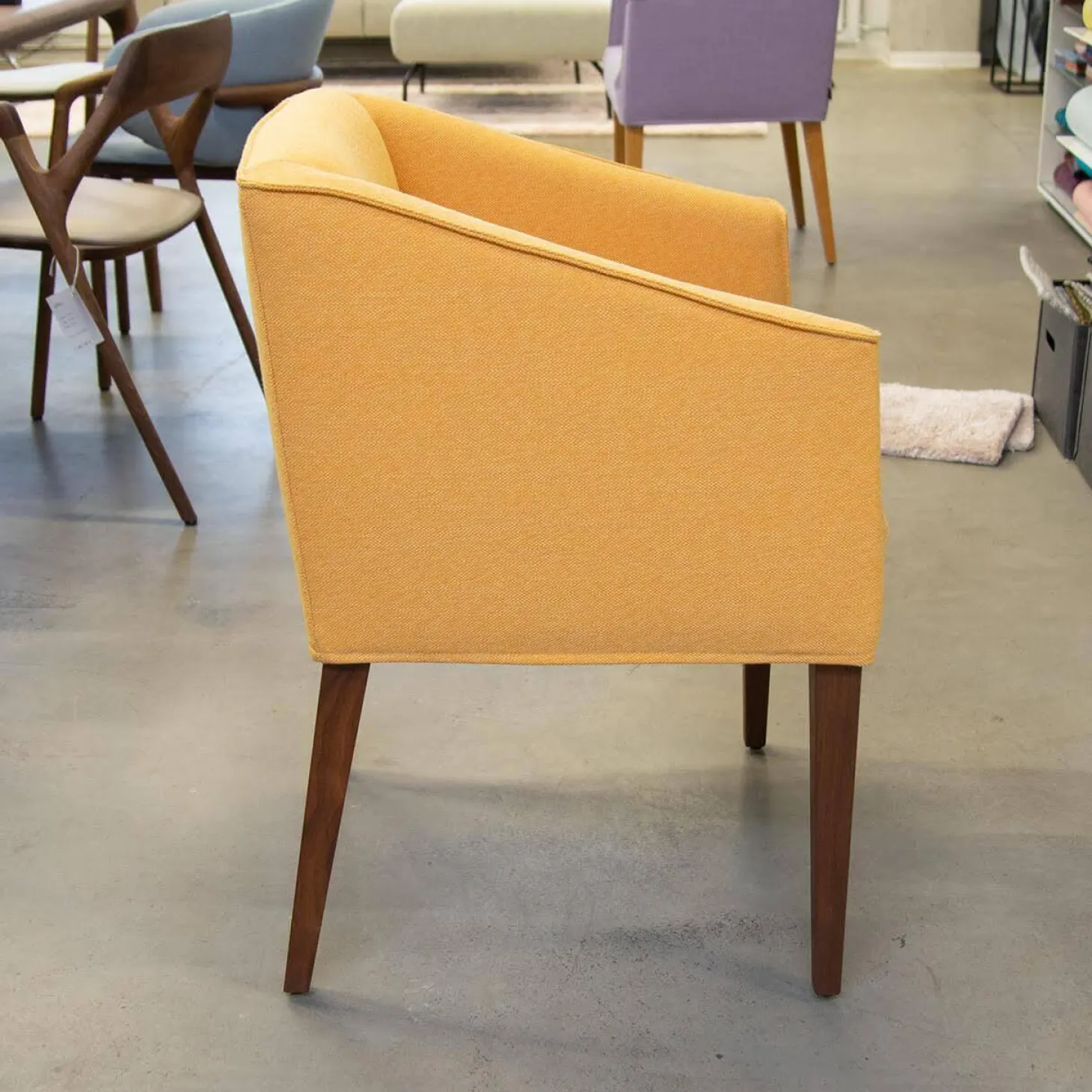 Sessel Smilla Stoff Steelcut Quartett Gelb Fuß Nussbaum