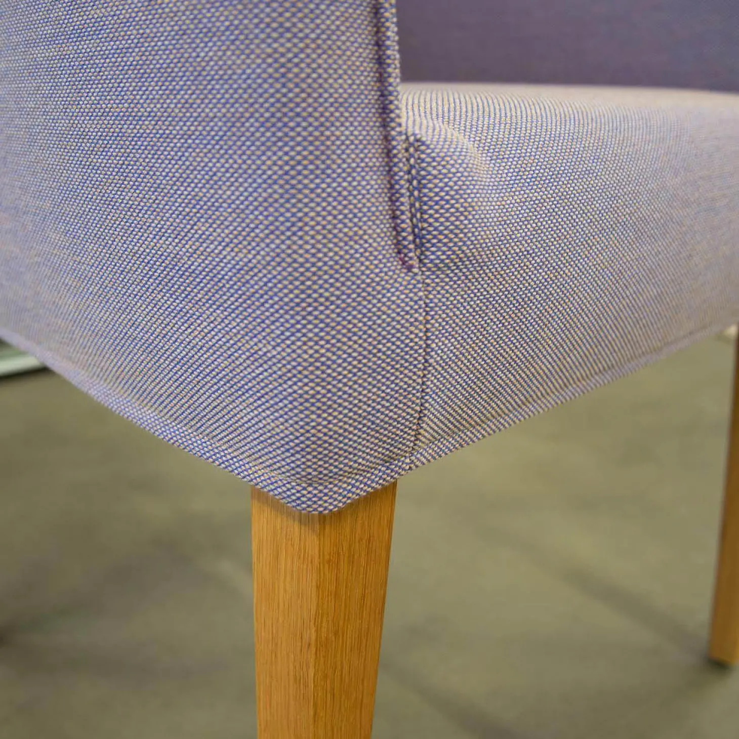 Sessel Smilla Stoff Steelcut Quartett Blau Lila Fuß Eiche