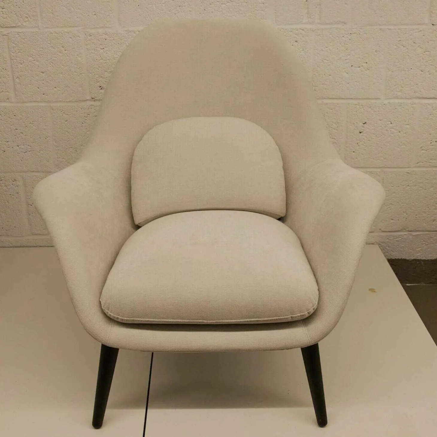 Sessel Swoon Lounge Stoff Maple 102 Creme Holz Schwarz Lackiert