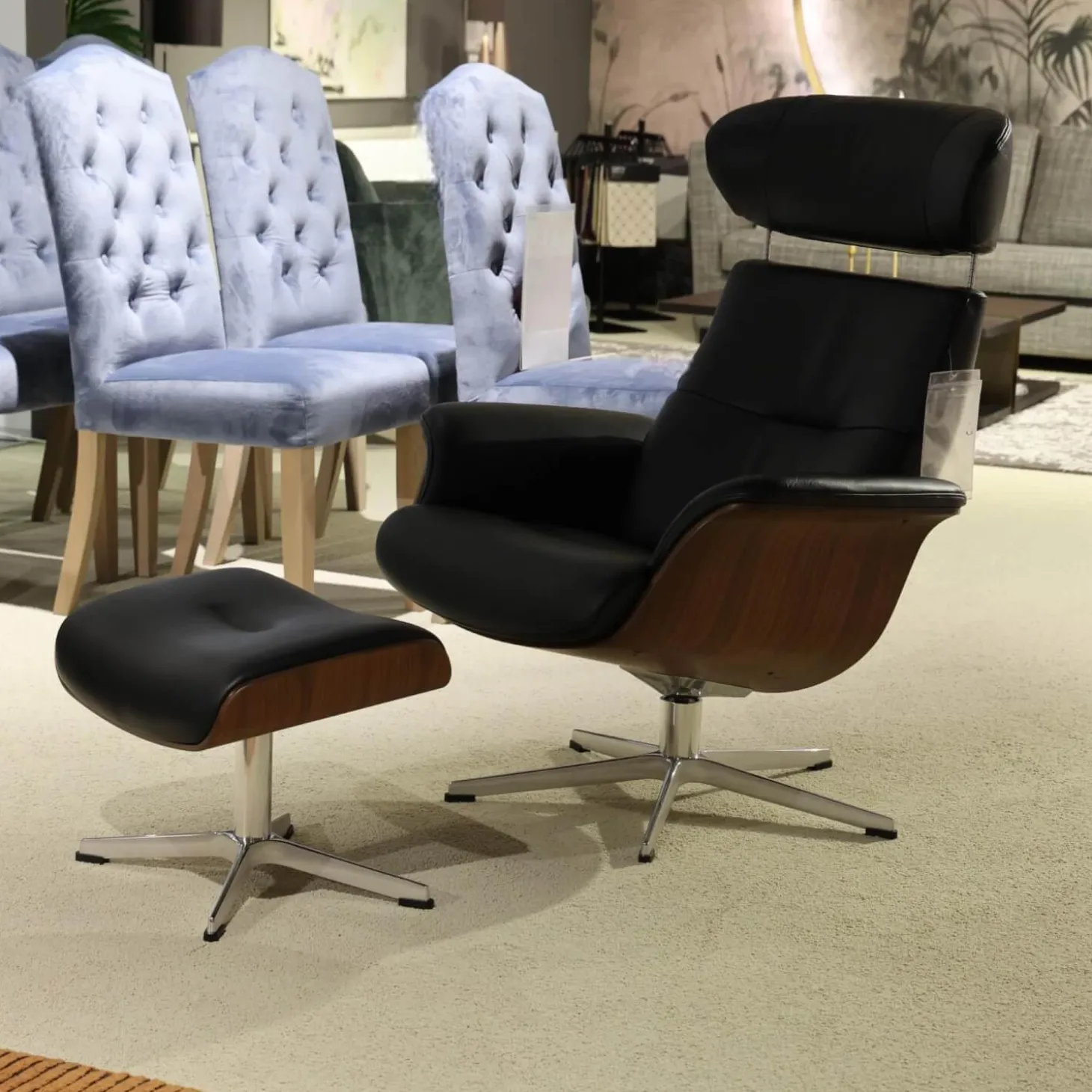 Sessel Time Out 6003 Leder 2514 89 Fantasy Black Schwarz Sitzschale Walnuss Fuß Aluminium Mit Hocker