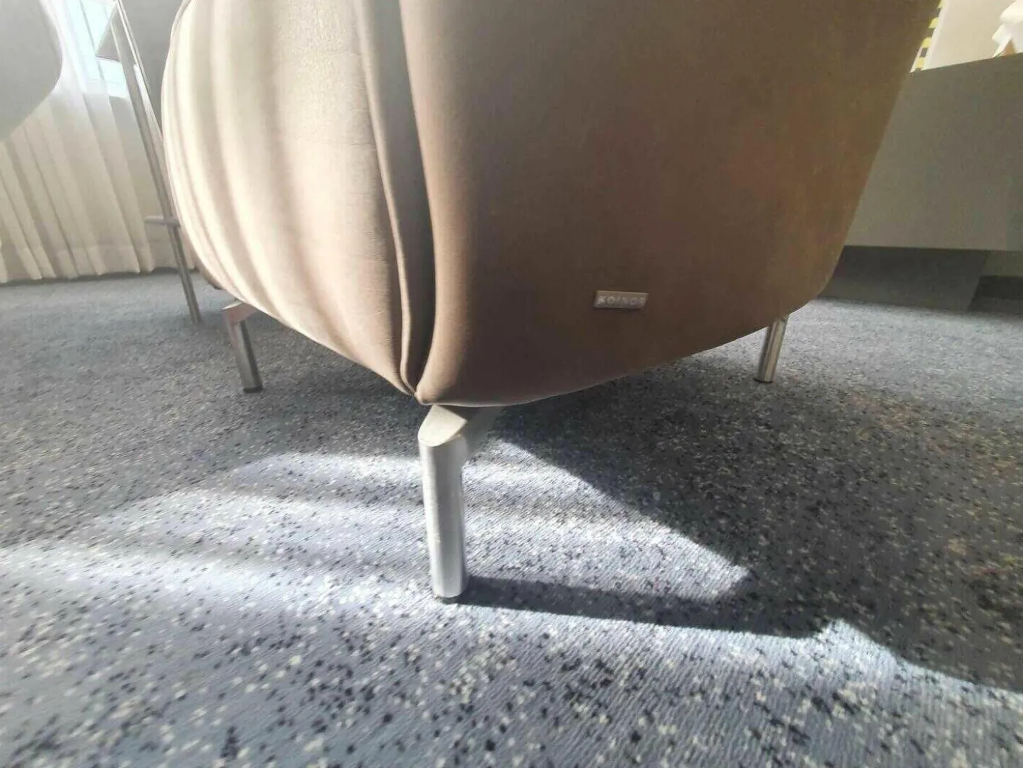 Sessel Vanda Leder F Gentile Chiffon Braun Füße Chrom Matt