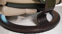 Sessel View M Leder Batick Mole Braun Füße Classic Wenge Gebeizt Mit Power Leg And Back