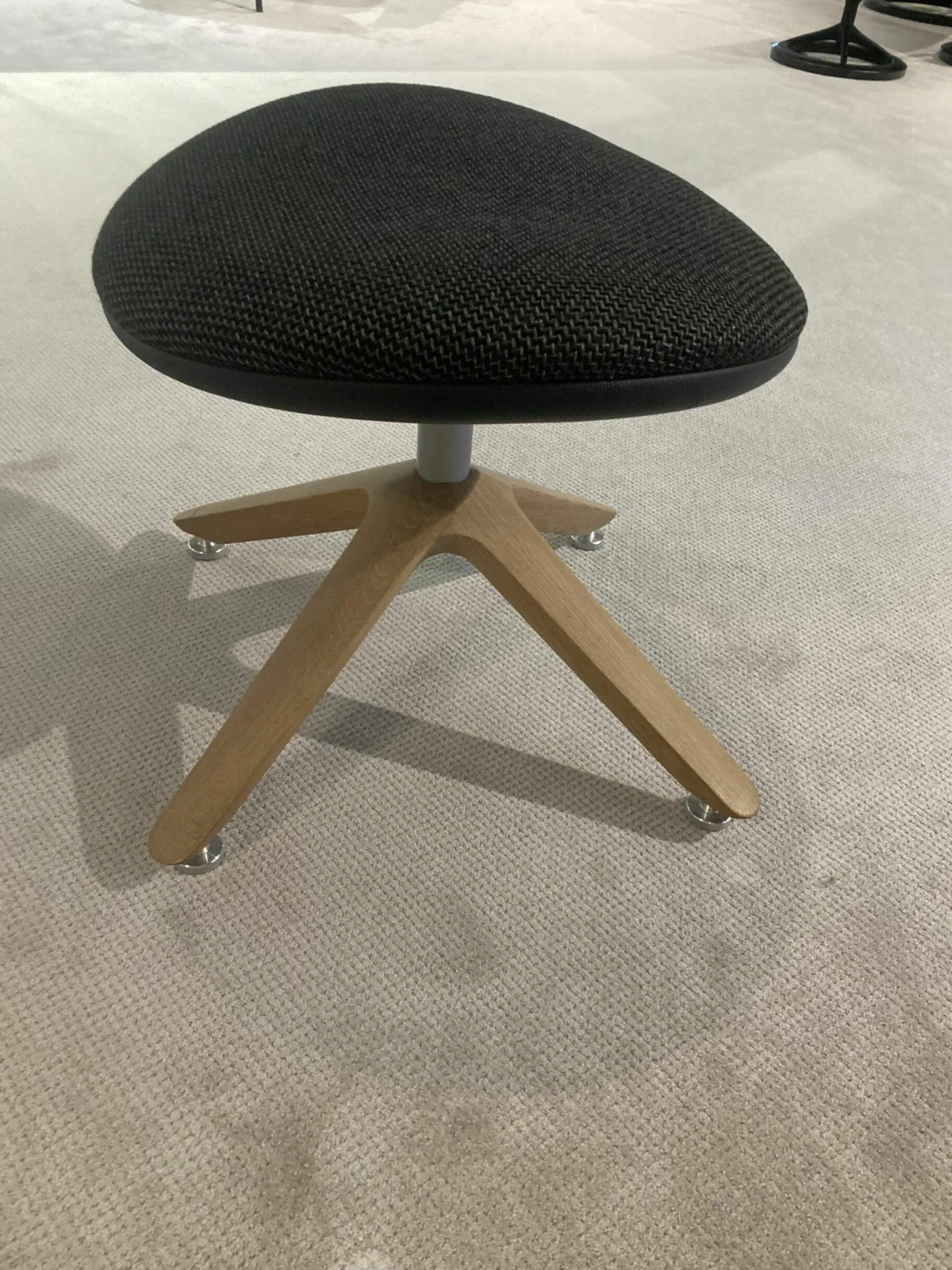 Sessel V-Montanara Leder Schwarz Bezug Stoff Chalet Vidalschwarz mit Hocker