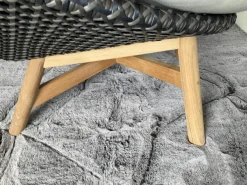 Sessel Wing Chair Mbrace Stoff A 462 Cool Sage Grau Fasergeflecht Arabica Schwarz Braun Füße Teakholz