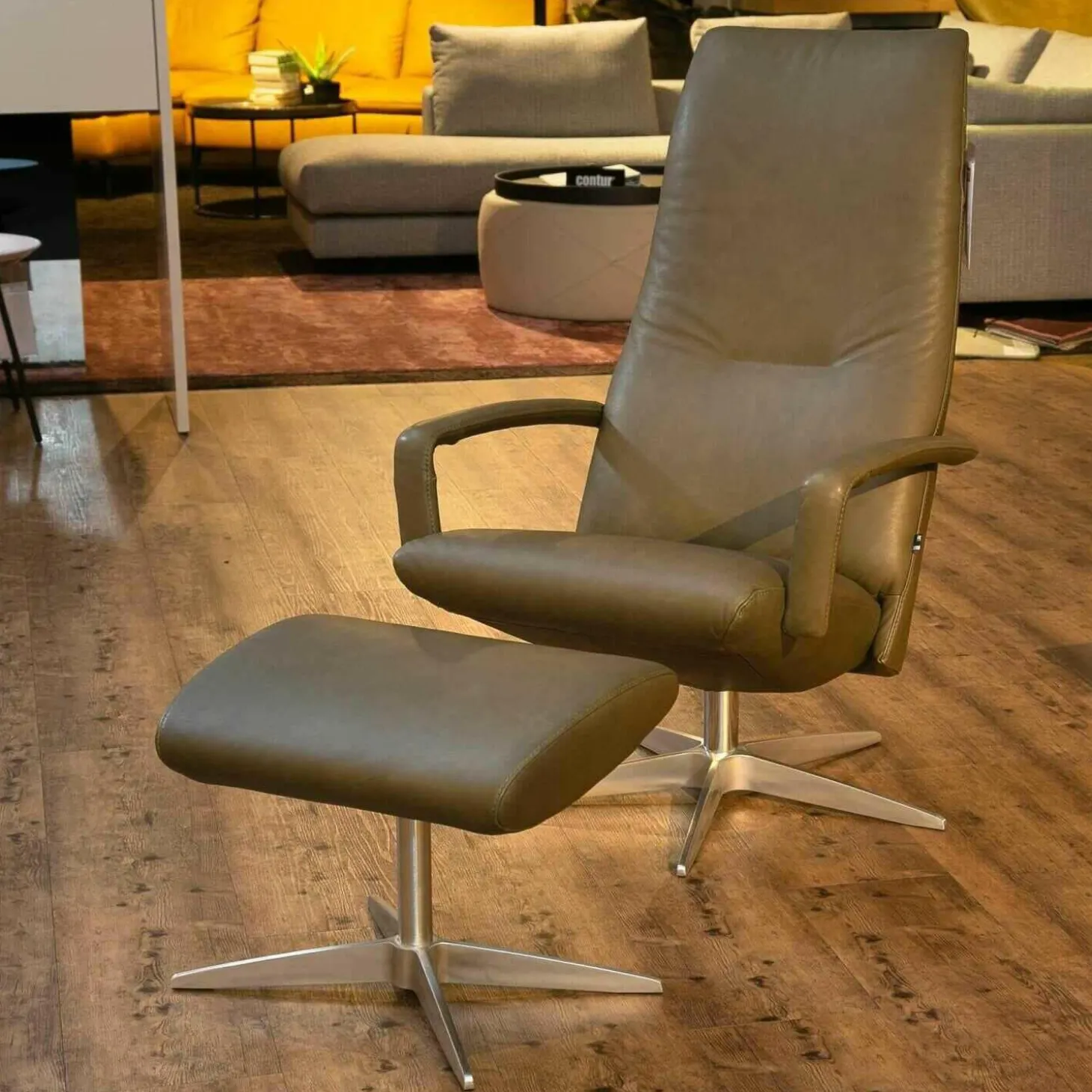 Sessel WK 608 Tipo Mit Hocker Leder 40 Royal 400 Fuß Chrom Gebürstet