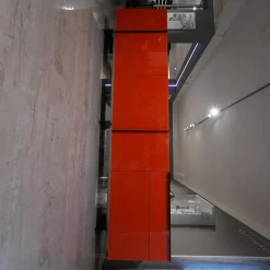 Sideboard Alea Lack Blutorange Rahmengestell und Griffleisten Alu Schwarz Matt