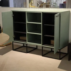 Sideboard Biella Front Lack L460 Salbeigrün Satin Korpus K190 Lavaschwarz