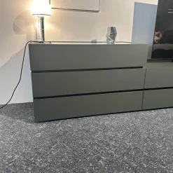 Sideboard Cube Bold Mattlack M81 Bahia Grau Grün Griffmulde 082 Brüniert