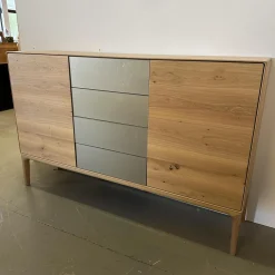 Sideboard Fira Knorrige Eiche Puro Geölt Glas MO 137 Platin Glänzend Grau