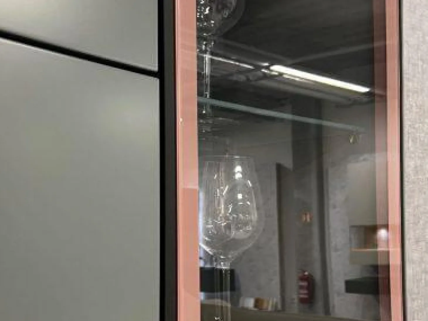 Sideboard Fonis Lack Grün Rosa Metallgestell Strukturlack Anthrazit