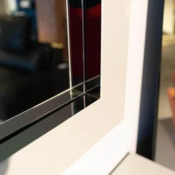 Sideboard GAP 23LI Lack Pearl Matt Sockel Spiegelschichtstoff Chrom Glänzen mit Spiegel