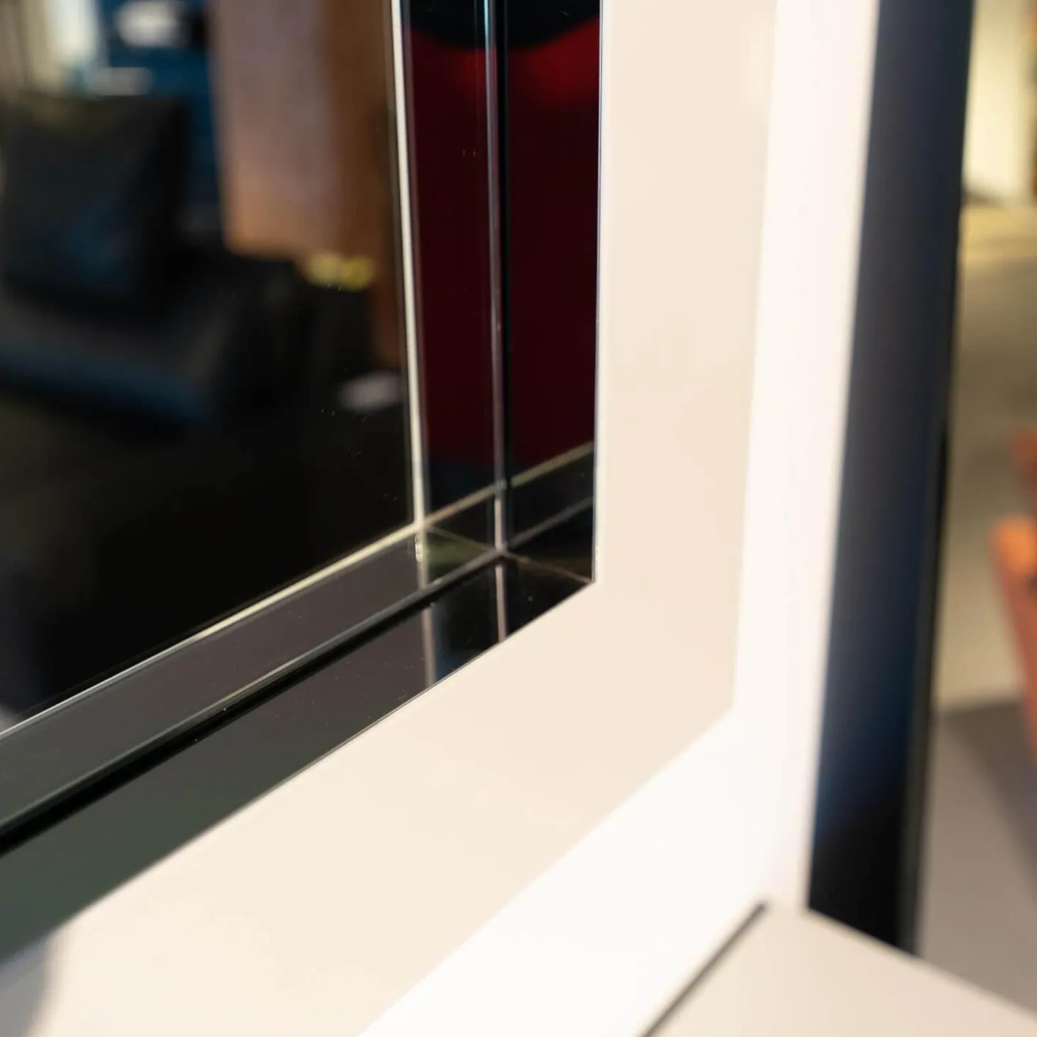 Sideboard GAP 23LI Lack Pearl Matt Sockel Spiegelschichtstoff Chrom Glänzen mit Spiegel