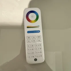 Sideboard Gloss Curves Lack Kristallgrau Grau Füße Metall Schwarz Mit LED Beleuchtung