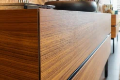 Sideboard Just Cube Bold Nussbaum Canela Geölt E76 Abdeckplatte Mattglas