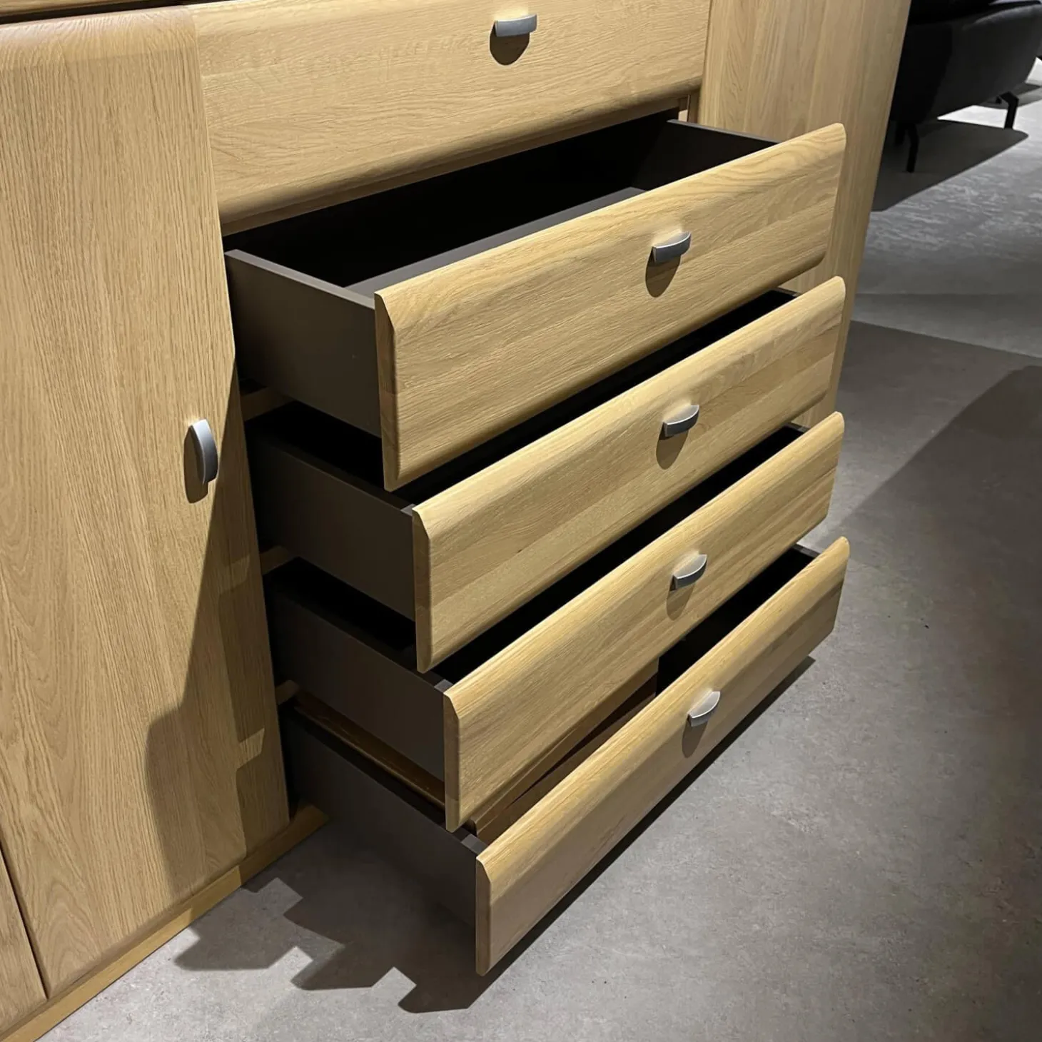 Sideboard Kiana 66174 Eiche Massiv 2206 Sand Mit Wandboard Und Beleuchtung