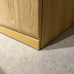 Sideboard Kiana 66174 Eiche Massiv 2206 Sand Mit Wandboard Und Beleuchtung