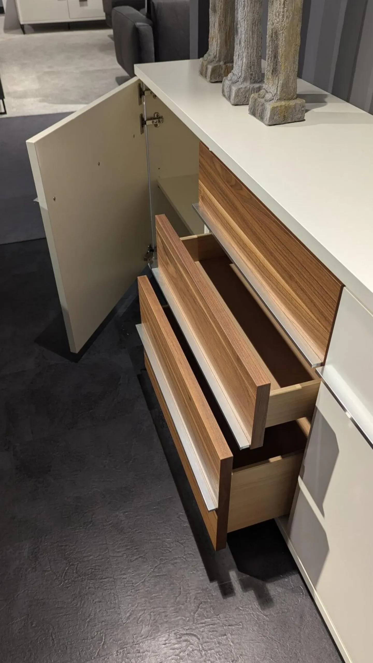 Sideboard Kito Lack Weiß Absetzung Holz Caruba Nuss