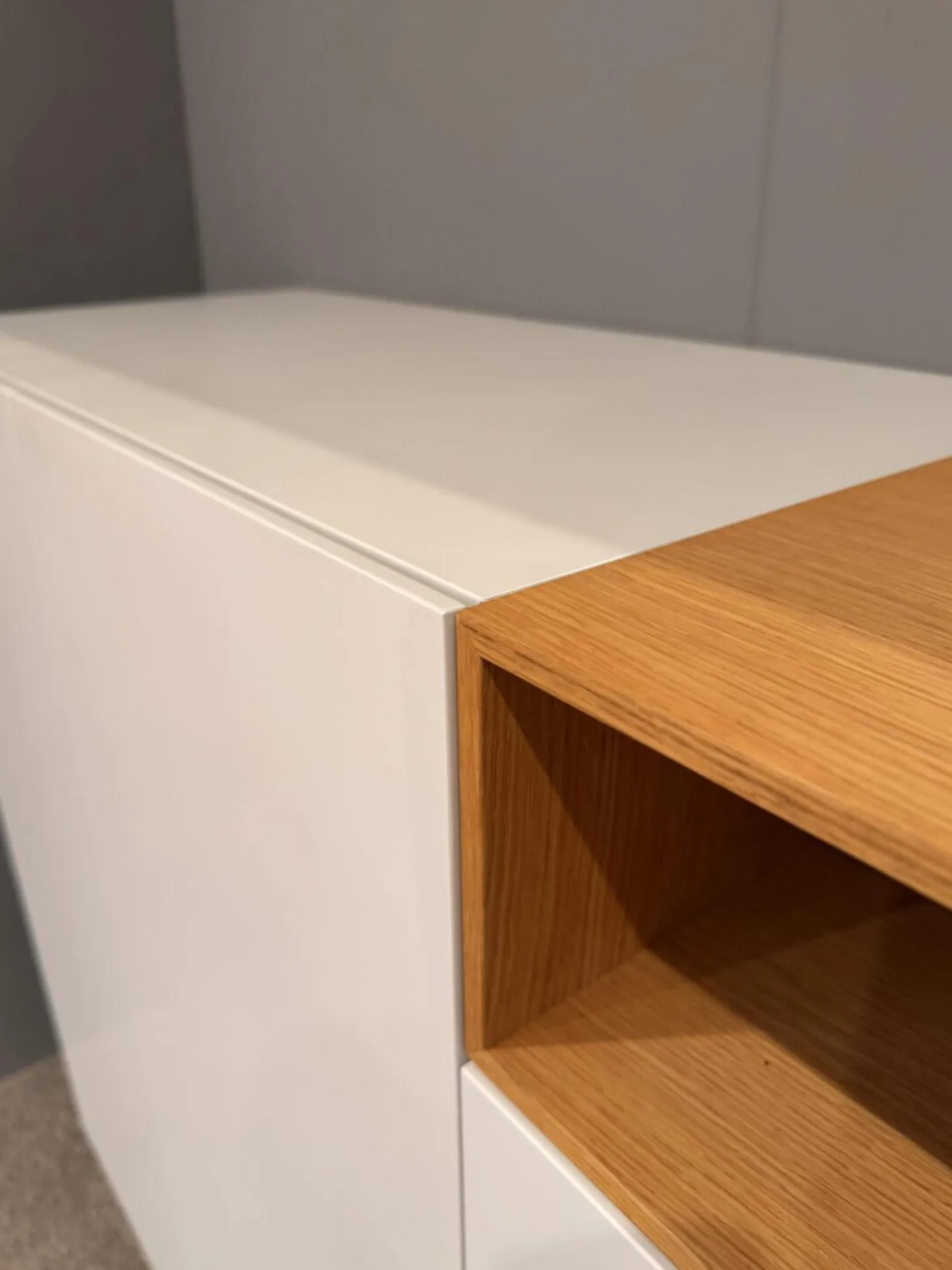 Sideboard Lack Basisfarbe Grau Weiß Offenes Element Eiche Natur Geölt Mit 2 Türen Und 4 Schubkästen