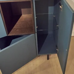 Sideboard Lampo Eiche Termort und Avio matt lackiert Drehtüren mit Push-Pull Öffnung Glaseinlegeböden