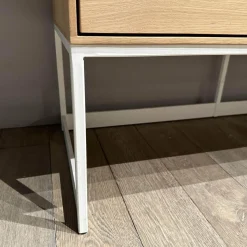 Sideboard Lina Knorrige Eiche Geölt Sockel Weiß