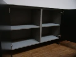 Sideboard Modell Wk 420 Viva in Eiche Grau Mattglas Lack Schwarz mit push top open