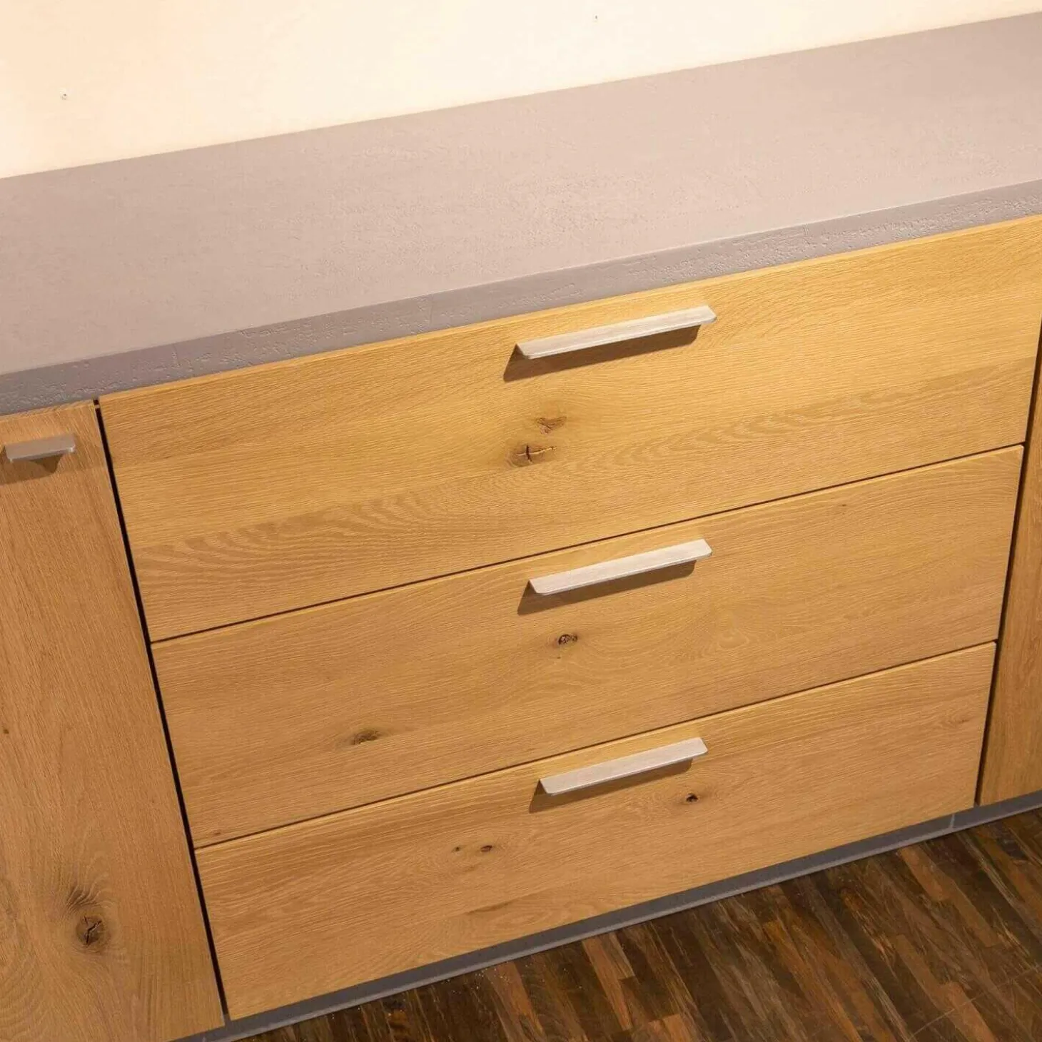 Sideboard MR Tomeo Kerneiche Natur Massiv Griffe Aluminium