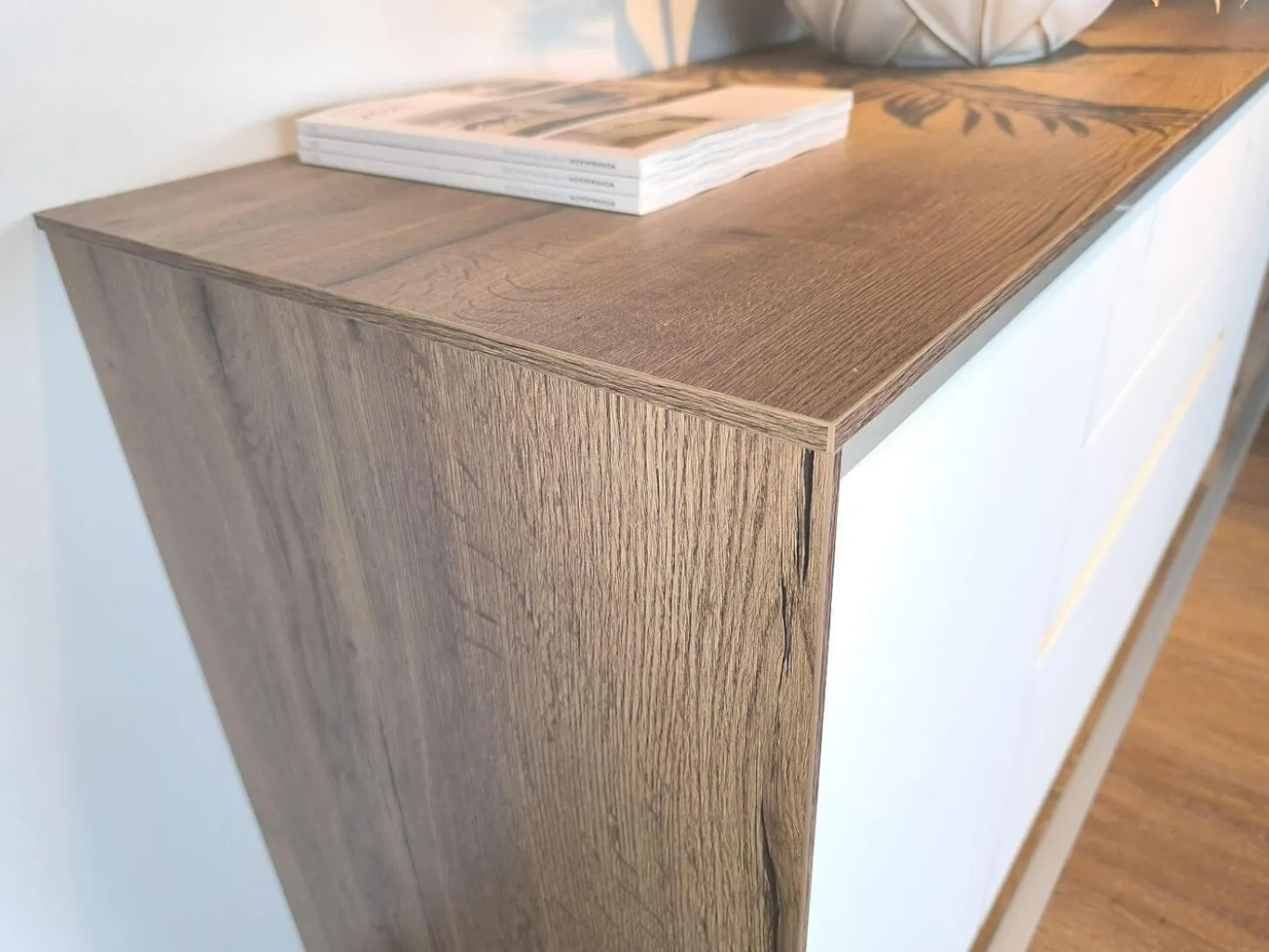 Sideboard Nizza Front Lacklaminat 967 Alpinweiß Weiß Ultramatt Korpus Eiche Havanna Nachbildung