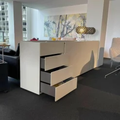 Sideboard Raumteiler Jorel Lack Kristallweiß Abdeckplatte Eiche Dunkel