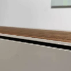 Sideboard S100 Nussbaum Taupe Zierleiste Edelstahl Poliert