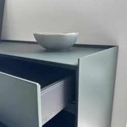 Sideboard Self Bold Glas Matt Verde Lichte 147 Grün Gestell Metall Verde Lichte 314 Grün Lackiert