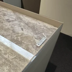 Sideboard Side Korpus Smart Lack Pepple Grau Front Glas Pepple Grau Deckplatte Glas Marmor Travertin Beige Glänzend