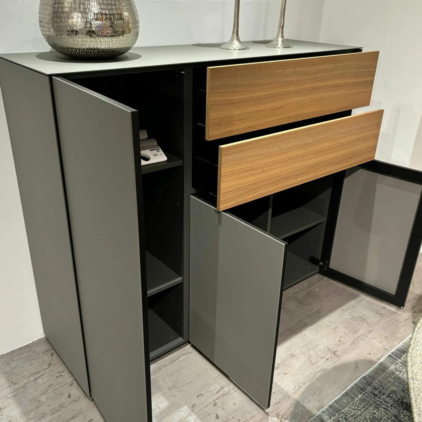 Sideboard Side Smart Lack GN Granite Grau Und Smart Lack Fenix FE GRL Grigio Londra Grau Akzente Raw American Walnut