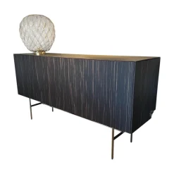 Sideboard Soma Front Relief Maron Braun Korpus Lack Rubinrot Rot Abdeckplatte Fenix Schwarz Gestell Schwarz Chrom