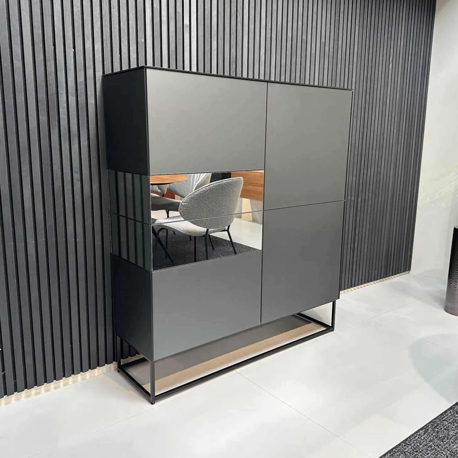 Sideboard Soma Korpus Lack Schwarz Matt Gittergestell Metall Schwarz Abdeckplatte Grau Spiegel Matt