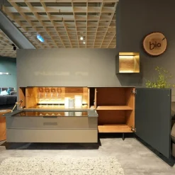 Sideboard 418T Vara Kerneiche Umato Sägerau Gebürstet Titan Grau Mit Vitrine 9612 Beleuchtung Kufen 1045 Anthrazit