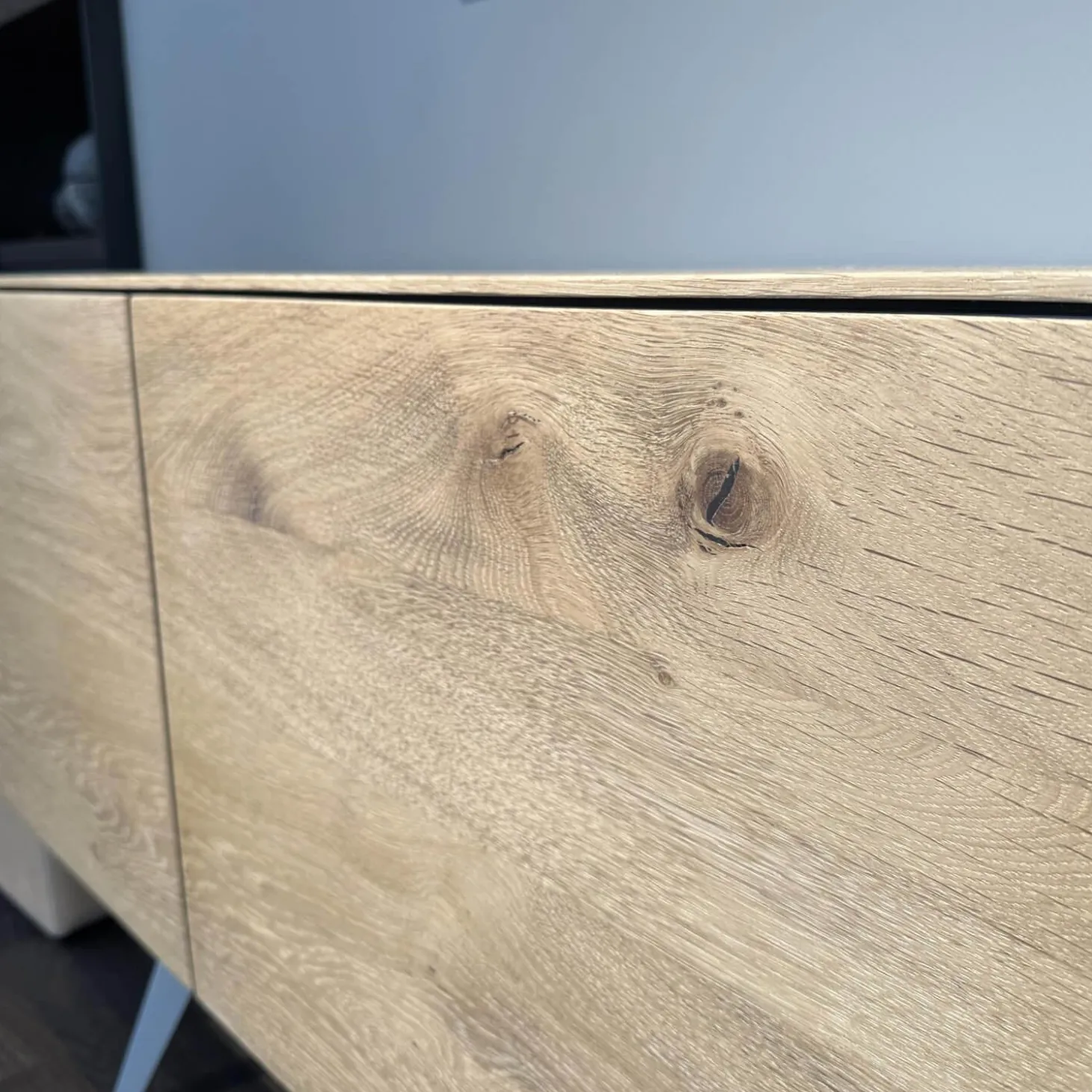 Sideboard Talio Knorrige Eiche Puro Geölt Floatglas 137 Platin Grau Matt