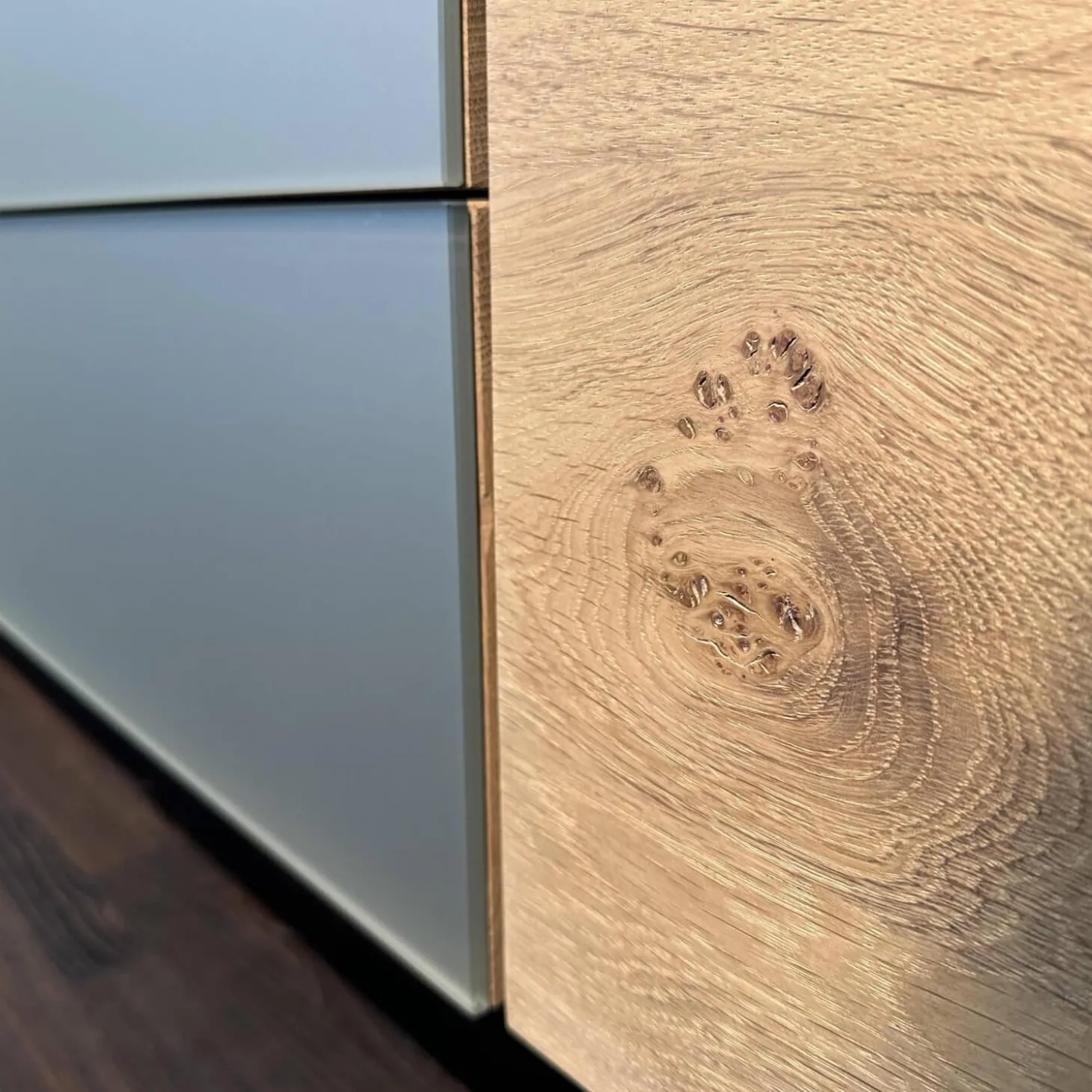 Sideboard Talio Knorrige Eiche Puro Geölt Floatglas 137 Platin Grau Matt