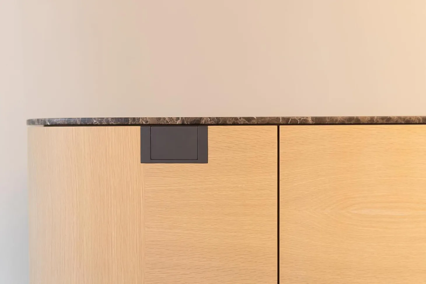 Sideboard Tesaurus Front Eiche Hell Innen Ahorn Frise Abdeckplatte Marmor Emperador Grau
