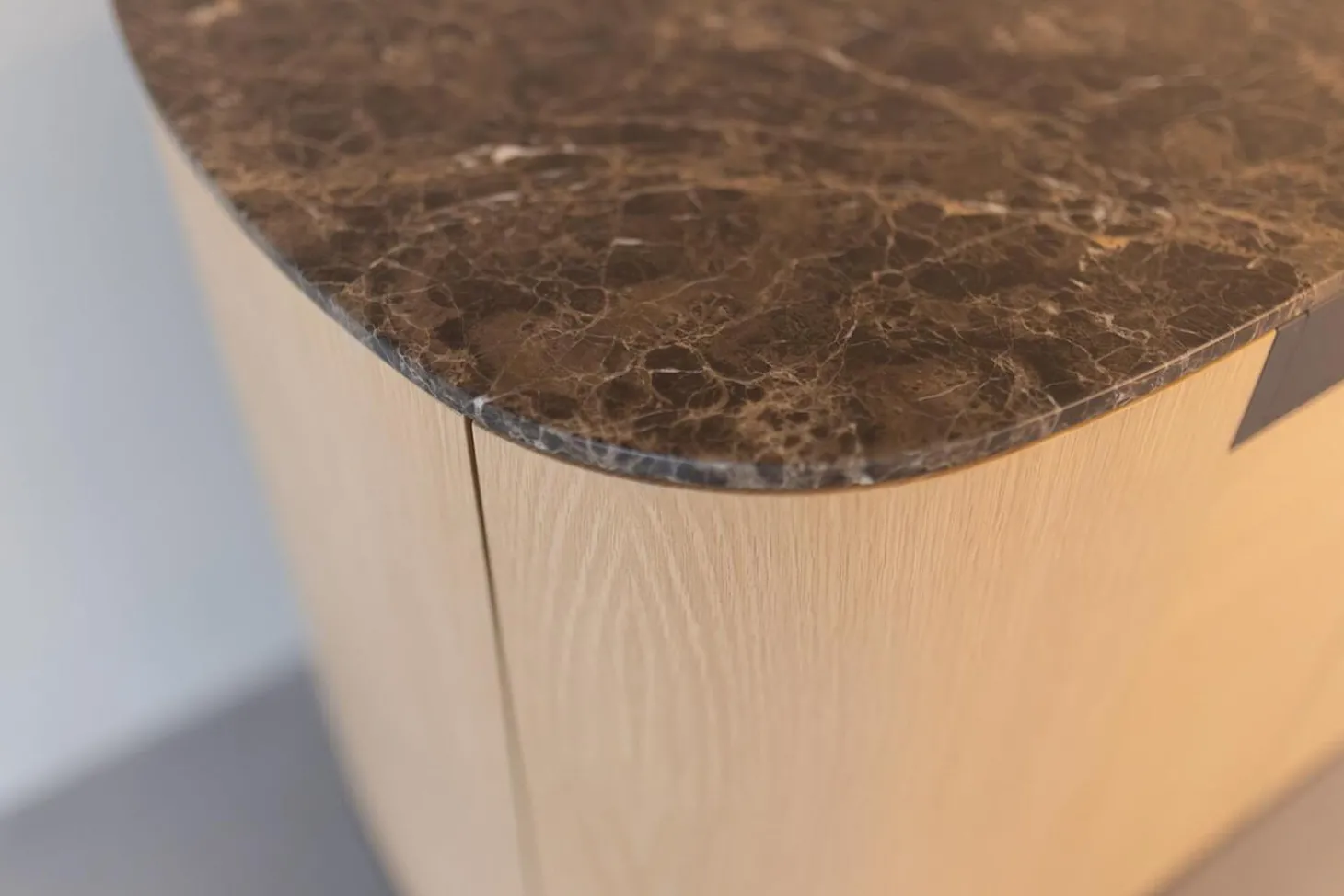 Sideboard Tesaurus Front Eiche Hell Innen Ahorn Frise Abdeckplatte Marmor Emperador Grau