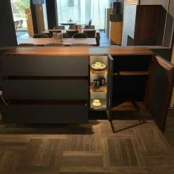 Sideboard Weira Korpus Nussbaum Rustikal Front Schwarzgrau Metall Mit Beleuchtung