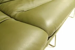 Sitzbank Arva 3,5-Sitzer Leder Sauvage Avocado 8116 Grün Drahtkufengestell Struktur Olive