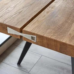 Sitzbank Talio Knorrige Eiche Rustiko Geölt Inklusive Mittelfuge Harz Ausgegossen Gestell Edelstahl Schwalben Schwarz