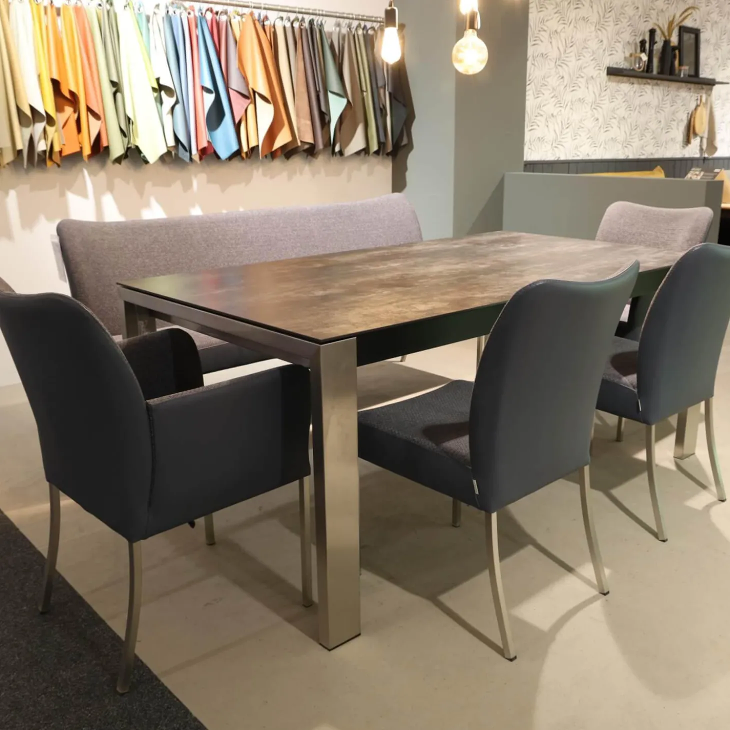 Sitzgruppe Duo Und Monica Leder Tendens Royal Blue Blau Stoff Tempt Grey Blue Blau Gestell Edelstahl