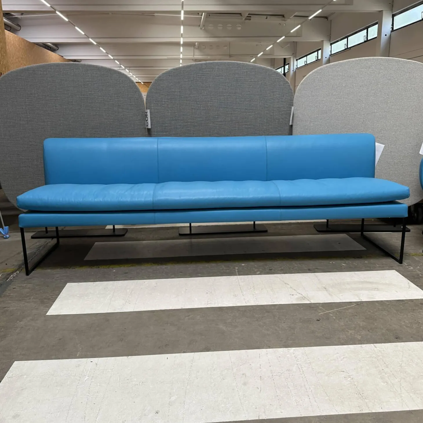 Sitzgruppe Jalis Und Mell Leder 109 Napoli 5856 Petrol Blau Gestell Draht Schwarz Pulverbeschichtet