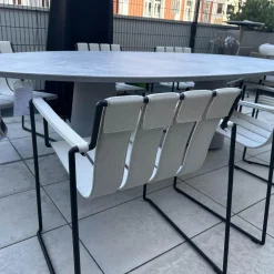 Sitzgruppe Tisch Conix Ellipse Platte Beton Cement Grau Stuhl Strappy 55 Polster Natural Linen Beige Gestell Anthrazit