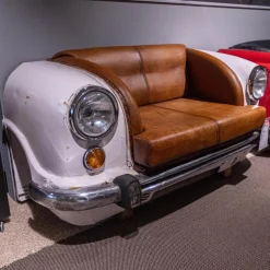 Sofa 21688 Autoform Ambassador mit Scheinwerfern Leder/Metall weiß braun-rot Vintage
