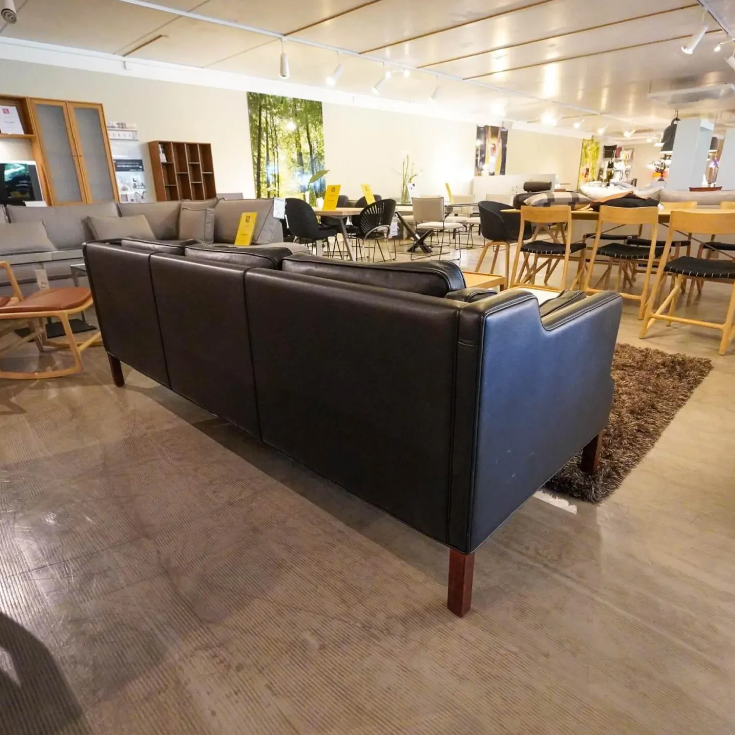 Sofa 74 Mass Bezug Leder Schwarz Gestell Mahagoni Gebeizt