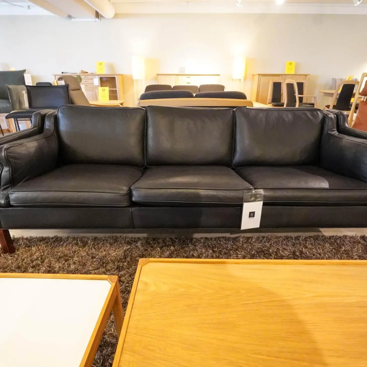 Sofa 74 Mass Bezug Leder Schwarz Gestell Mahagoni Gebeizt