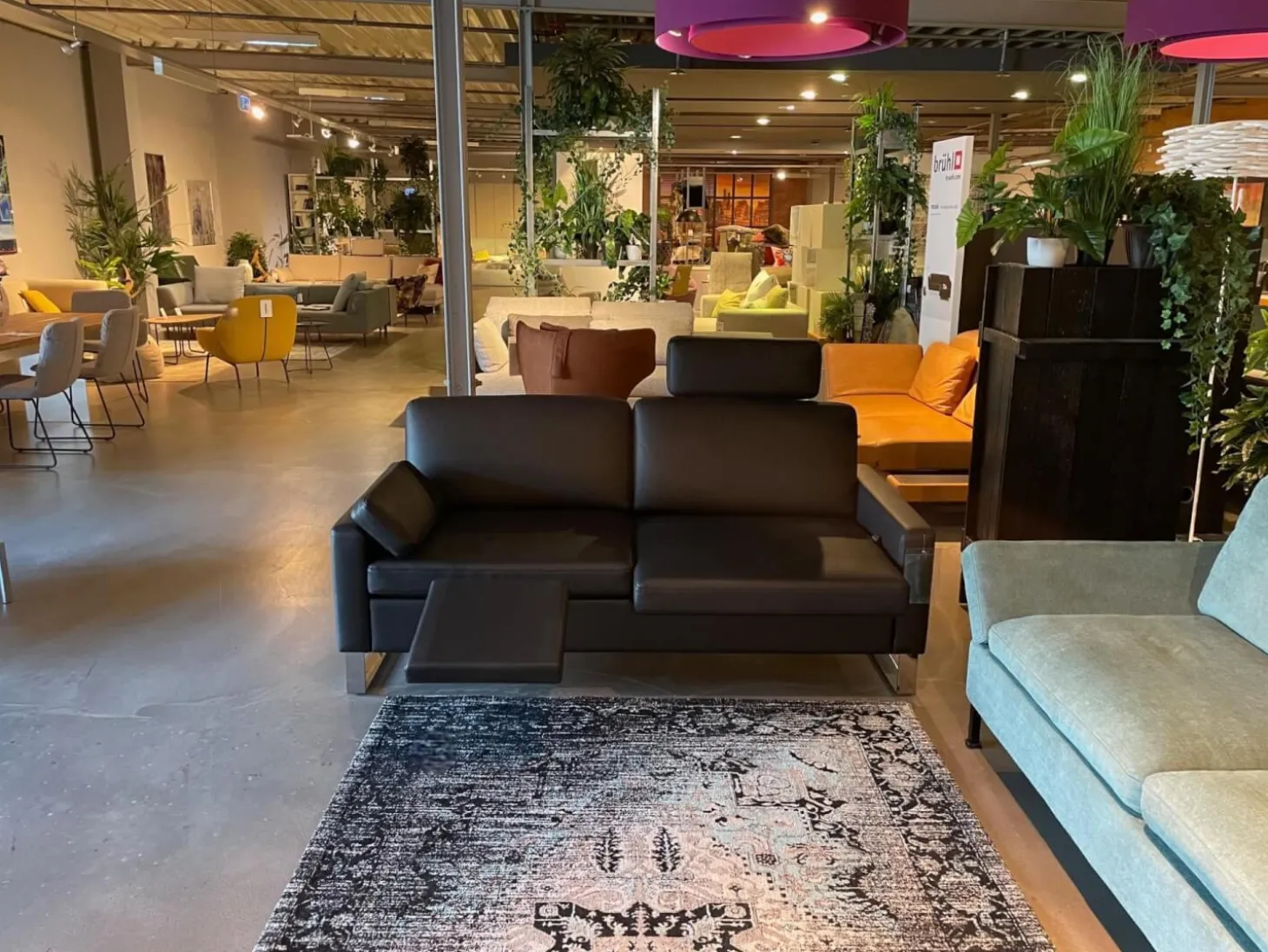 Sofa Alba 55 70 Leder Unit 5423 10 Schwarz Metallkufe Verchromt Glänzend Inkl Sitztiefenverstellung