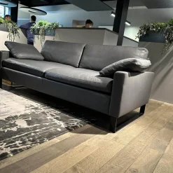 Sofa Alba Leder 5669 95 Grau Metallkufe Schwarz Pulverbeschichtet